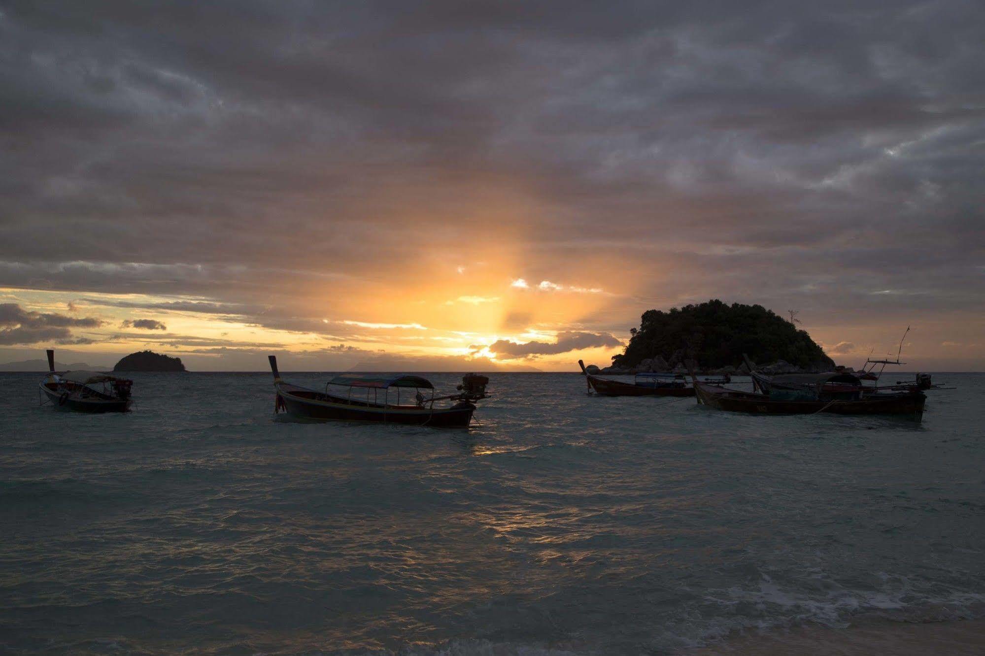 Mali Resort Sunrise Beach Koh Lipe Dış mekan fotoğraf